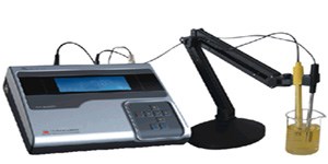 HK-307 Benchtop Conductivity Instrument